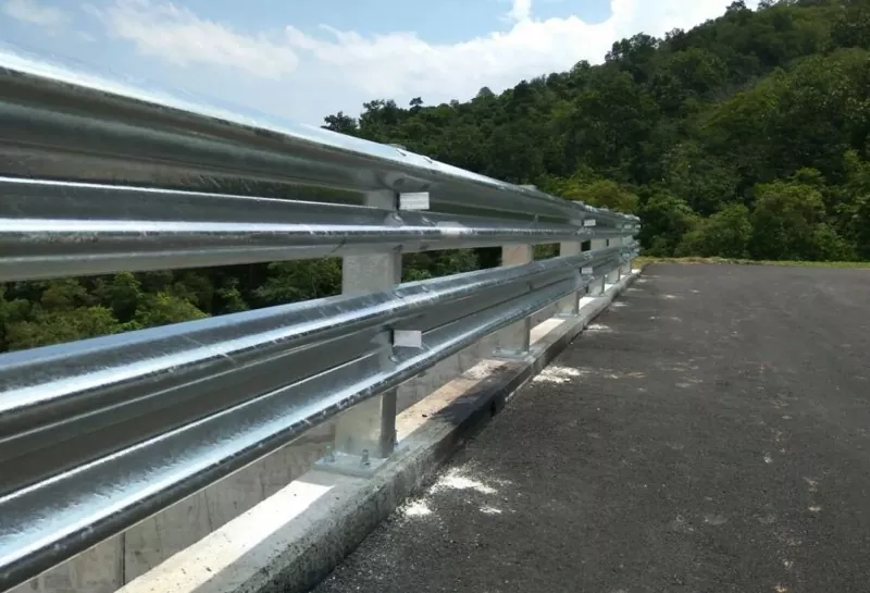 اسٽيل هاء وي Guardrail